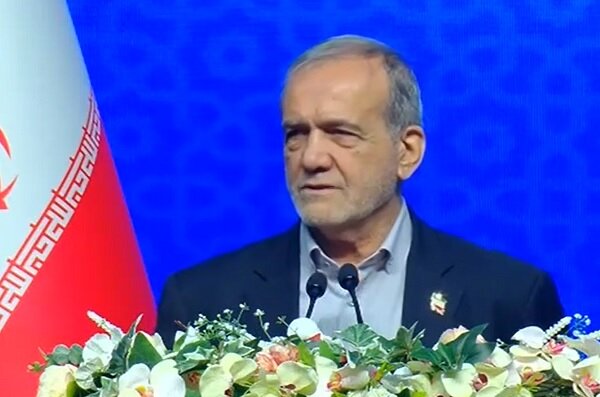 پزشکیان: ماهانه ۵ میلیون تومان از حقوقم را برای ساخت مدرسه صرف کنید؛ هر کس یک قدم بردارد