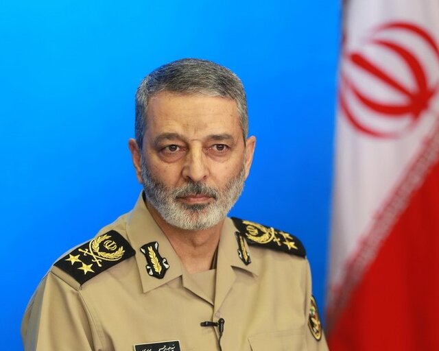 از جنگ بیزاریم اما در دفاع از کشور لحظه‌ای غفلت نمی کنیم