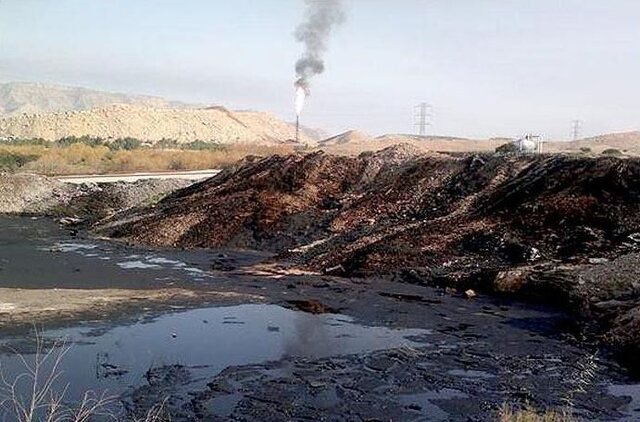 دستگیری تخلیه کننده ۳۰ هزار لیتر لجن مخازن نفتی در اراضی مرتعی گیلان