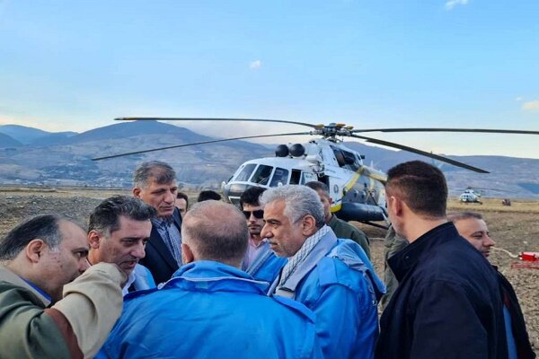 از همه امکانات و تجهیزات برای اطفای حریق جنگل های رودبار استفاده شود