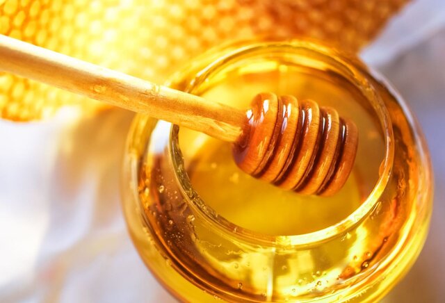 «عسل» از رایج‌ترین تقلبات غذایی / لزوم استفاده از محصولات دارای سیب سلامت